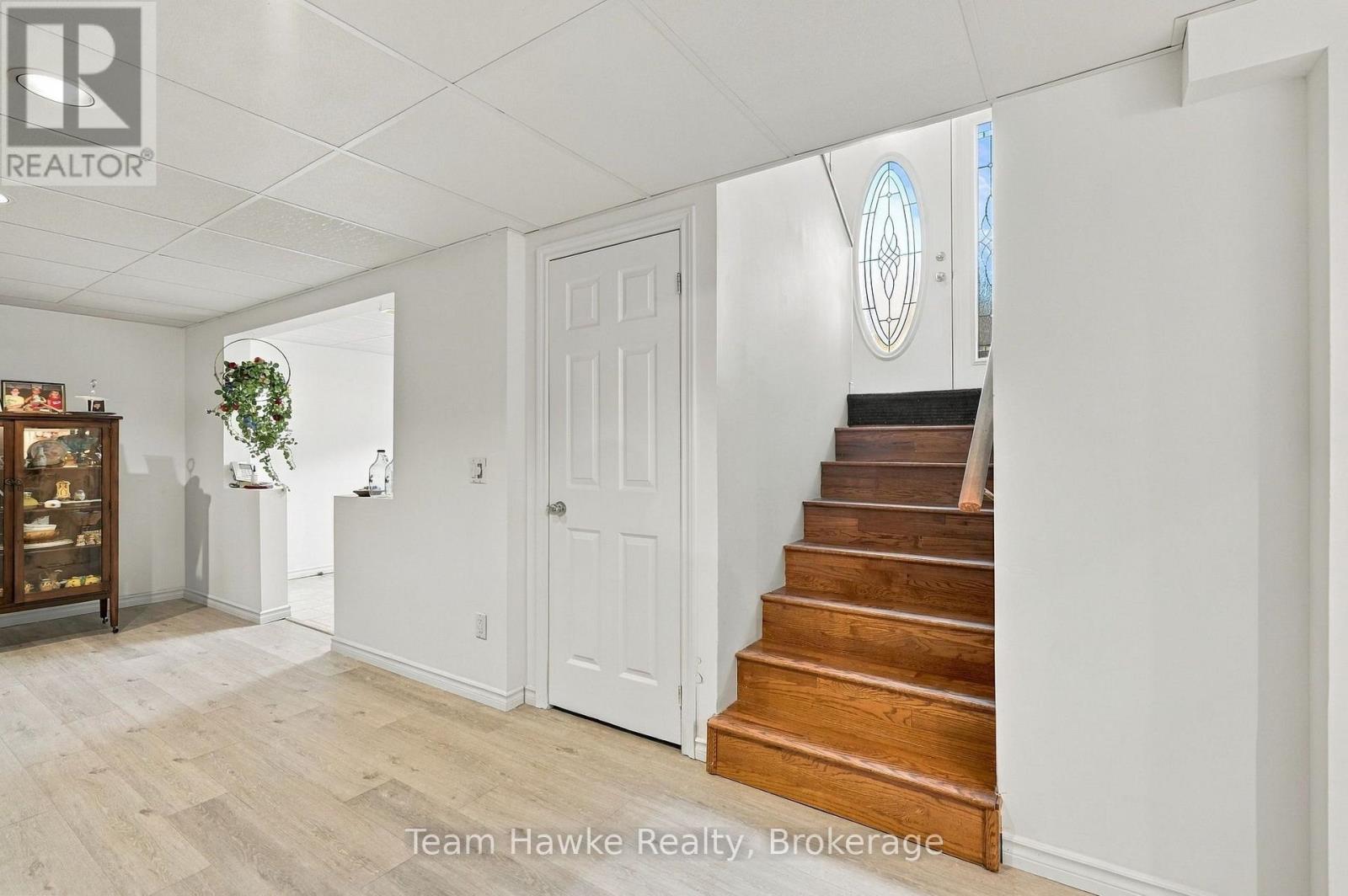 464 West Street, Tay photo 22