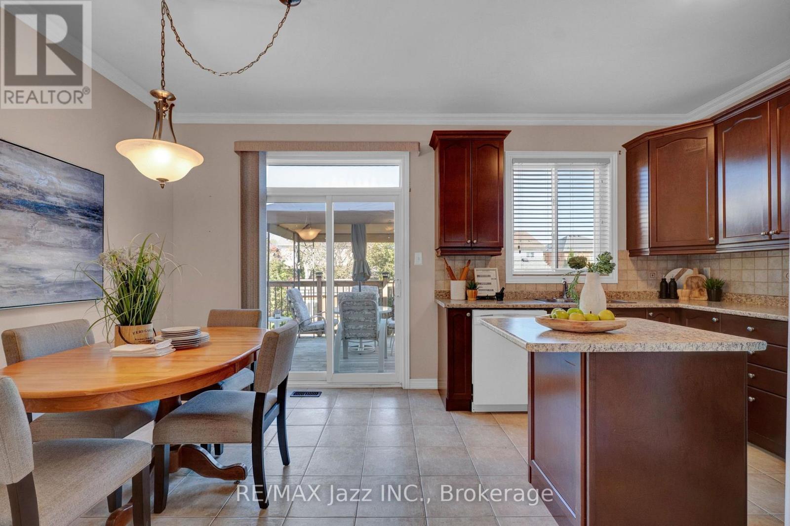 128 Nelson Street, Clarington, ON photo 14