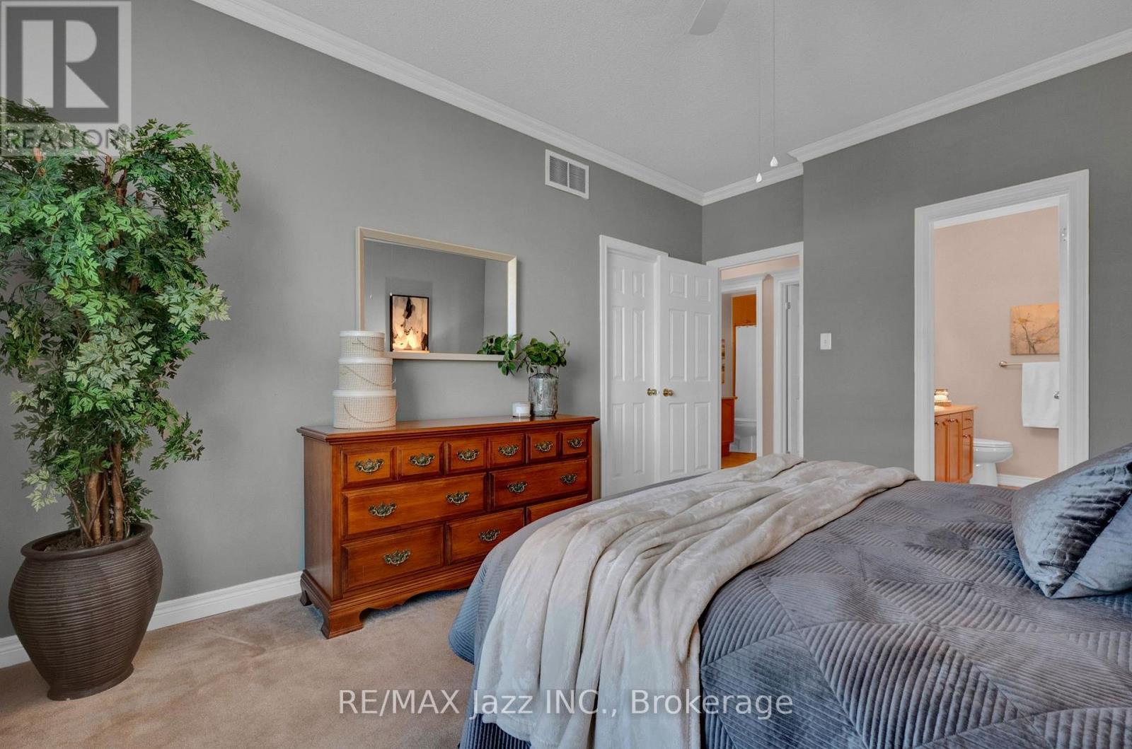 128 Nelson Street, Clarington, ON photo 24