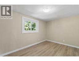8 Forest Glen Crescent, Kitchener, ON N2N1C8 Photo 12