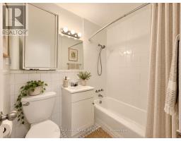 111 - 28 Upper Canada Drive, Toronto, ON M2P1R9 Photo 7