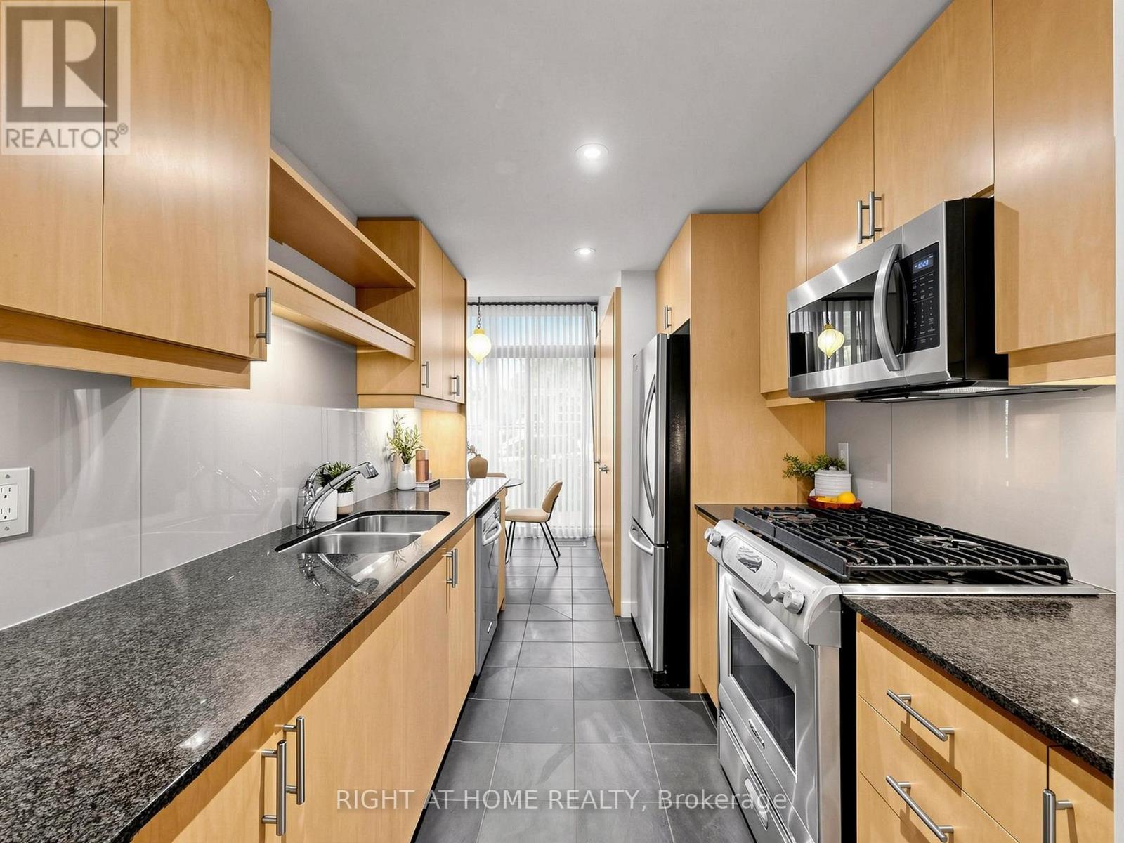 4- 295 Mutual Street, Toronto, ON photo 15