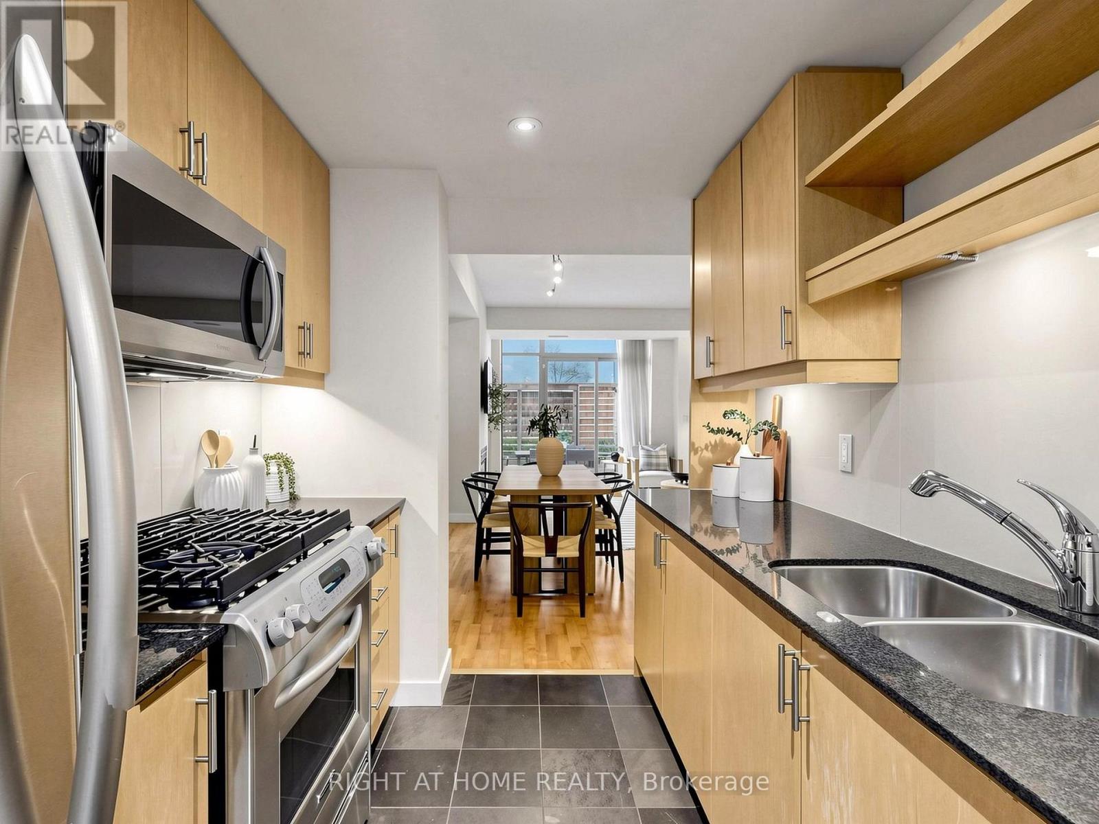 4- 295 Mutual Street, Toronto, ON photo 18