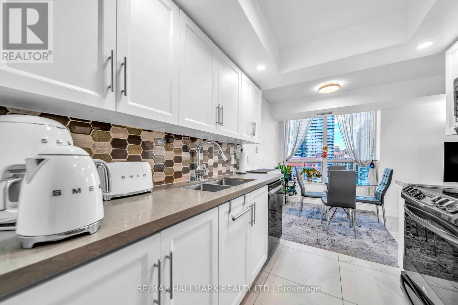 1812- 10 Northtown Way, Toronto, ON photo 12