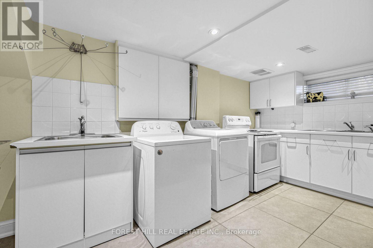 44 Ridge Hill Drive, Toronto, ON photo 16
