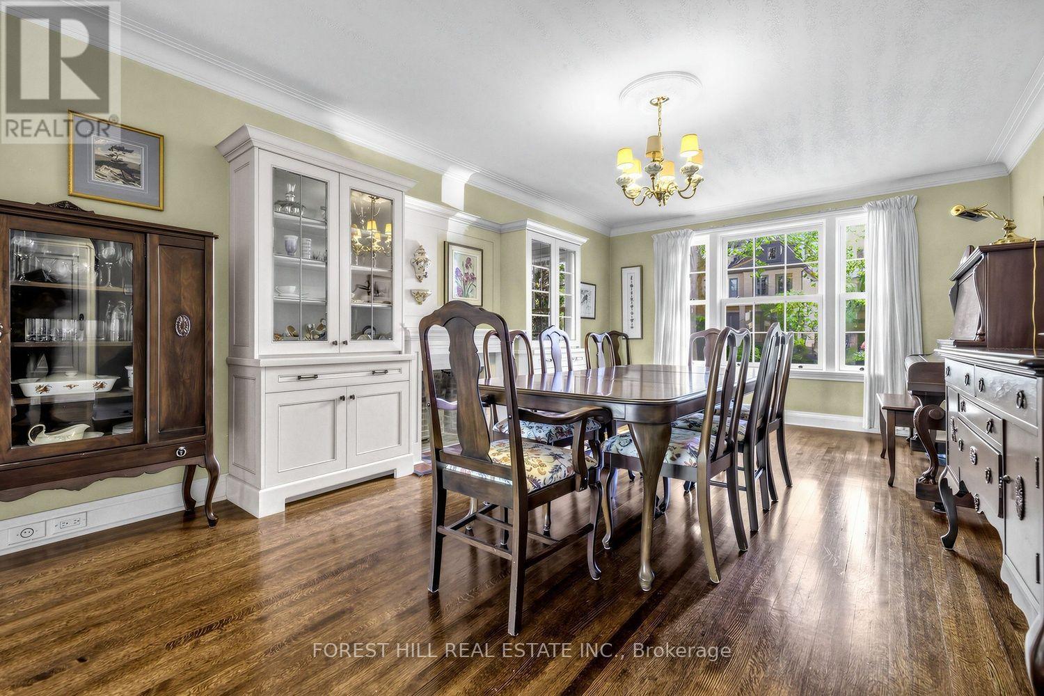 44 Ridge Hill Drive, Toronto, ON photo 6