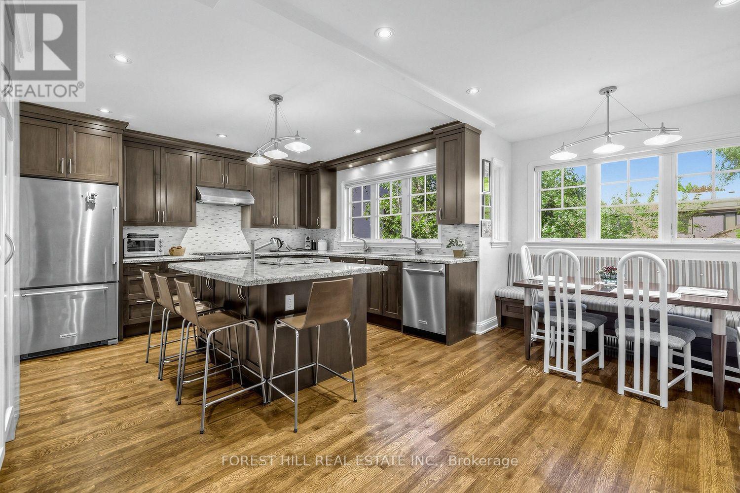 44 Ridge Hill Drive, Toronto, ON photo 8