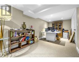 44 Ridge Hill Drive, Toronto, ON M6C2J4 Photo 17