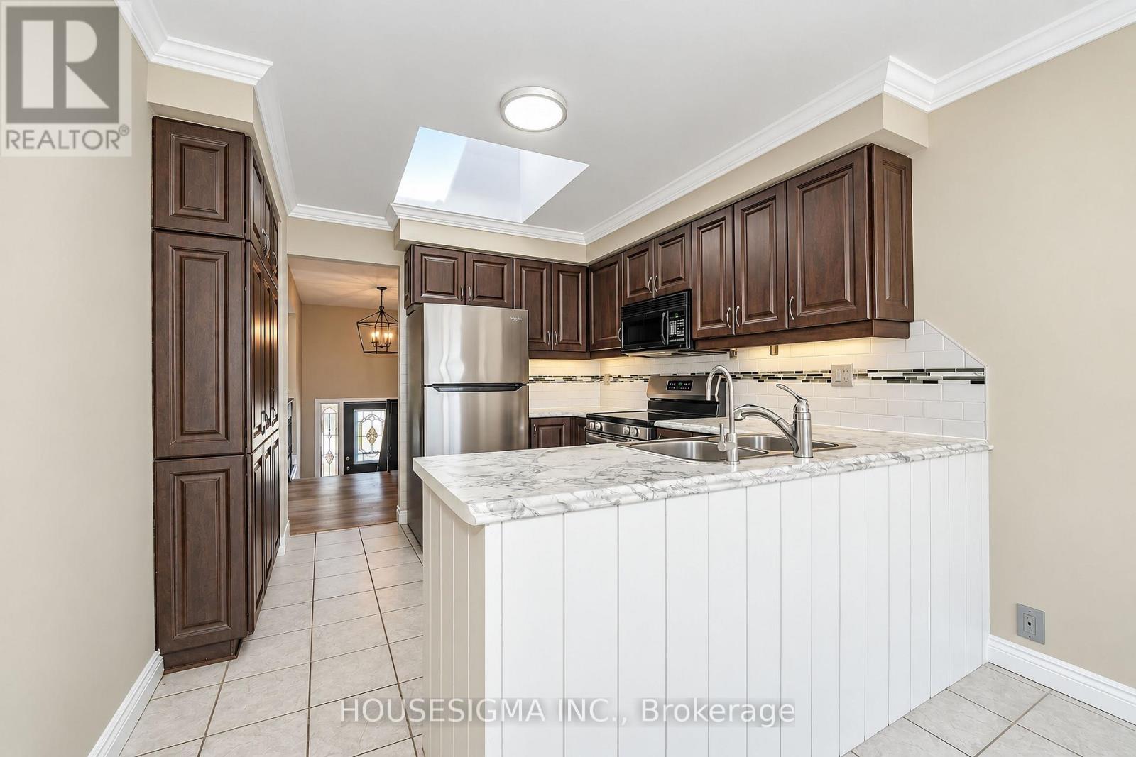 42 Cherry Blossom Crescent, Clarington, ON photo 11