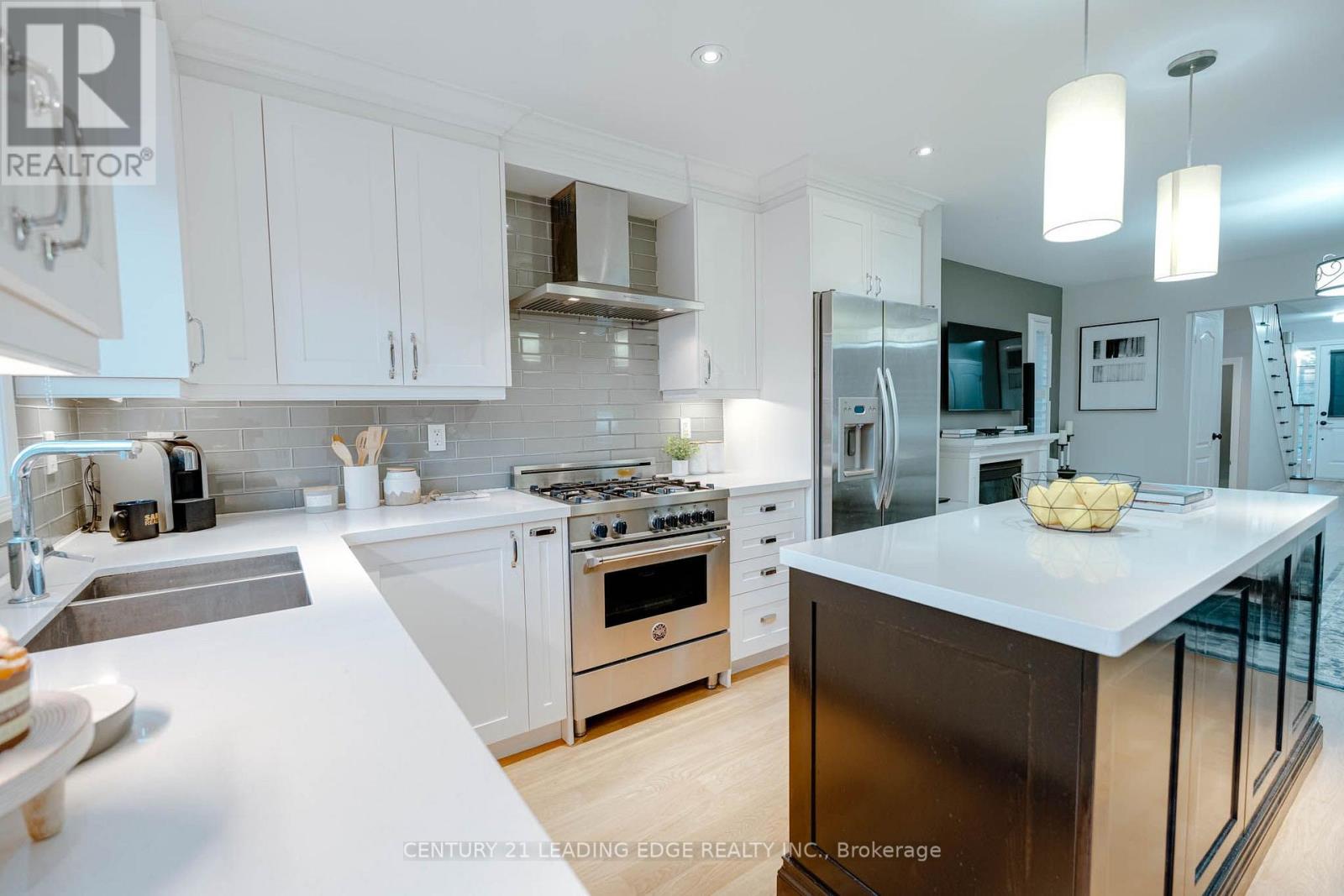 33 Neill Avenue, Whitby, ON photo 12