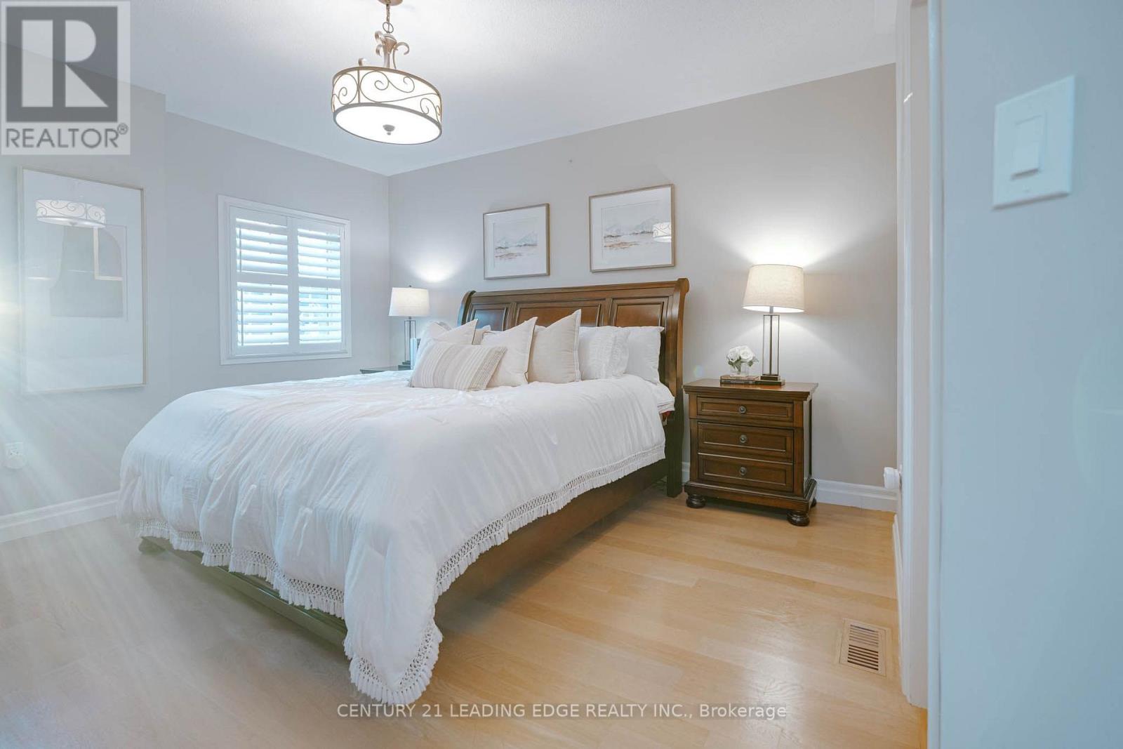 33 Neill Avenue, Whitby, ON photo 15