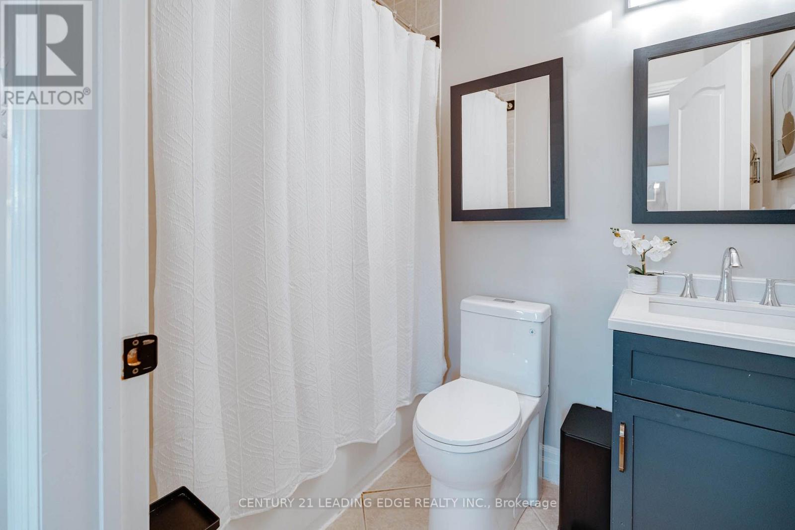 33 Neill Avenue, Whitby, ON photo 18