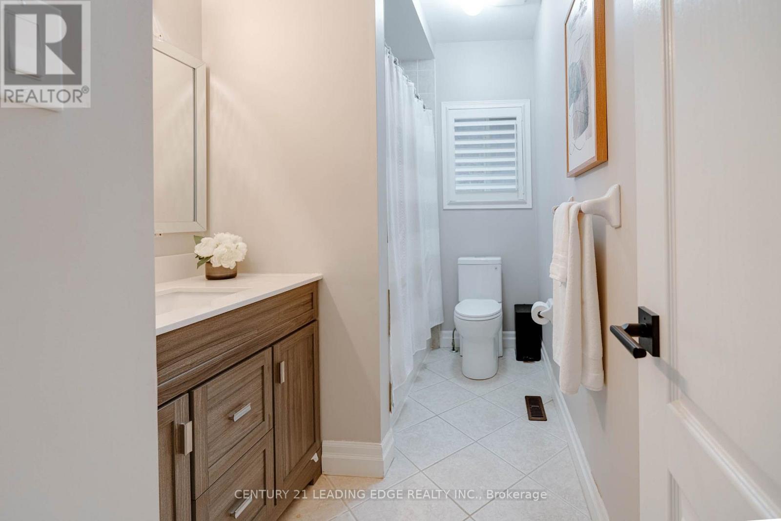 33 Neill Avenue, Whitby, ON photo 22