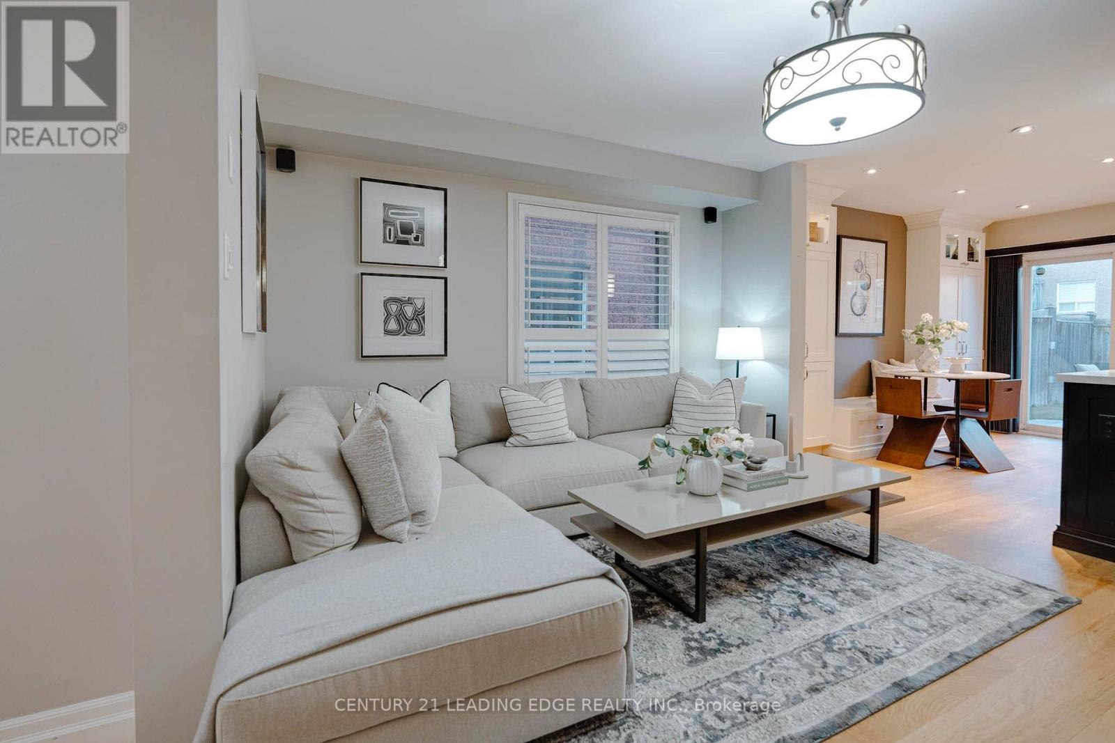 33 Neill Avenue, Whitby, ON photo 5