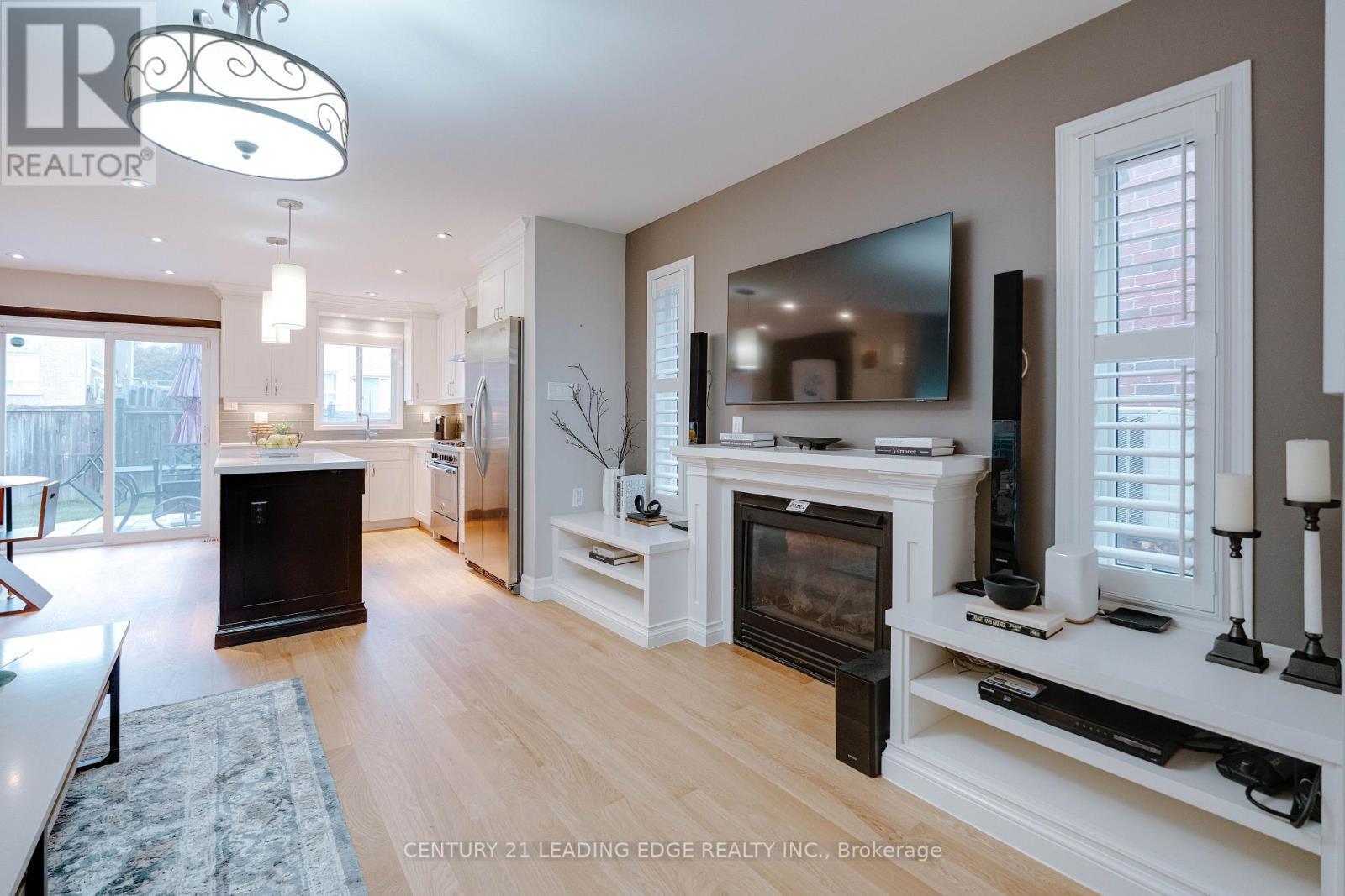 33 Neill Avenue, Whitby, ON photo 7