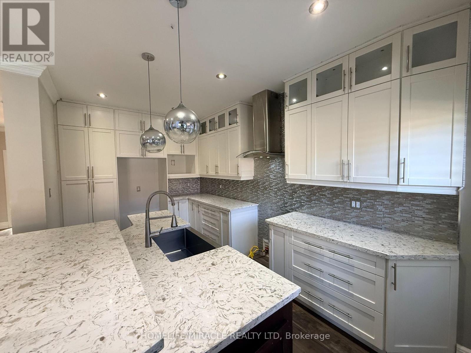 1786 Westcreek Drive, Pickering, ON photo 10