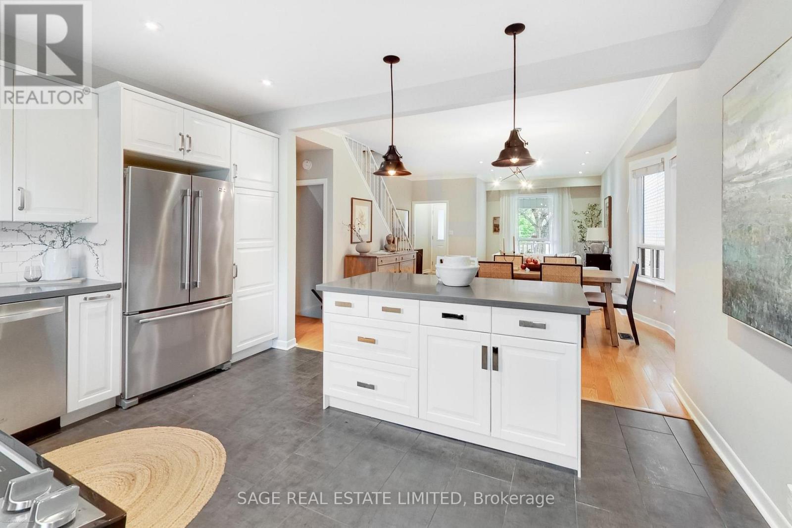 346 LESLIE STREET - 12