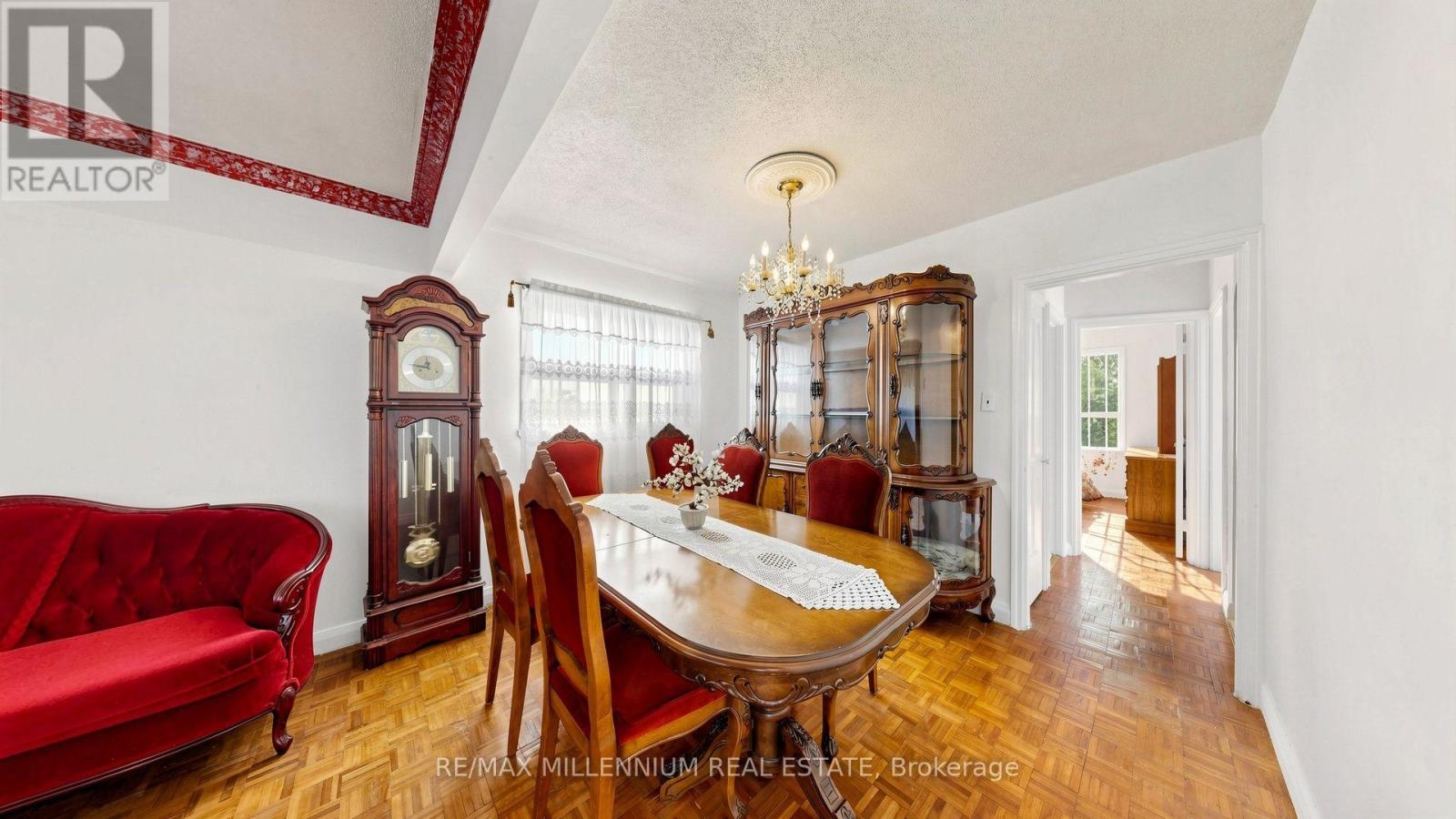 1159 Woodbine Avenue, Toronto, ON photo 10