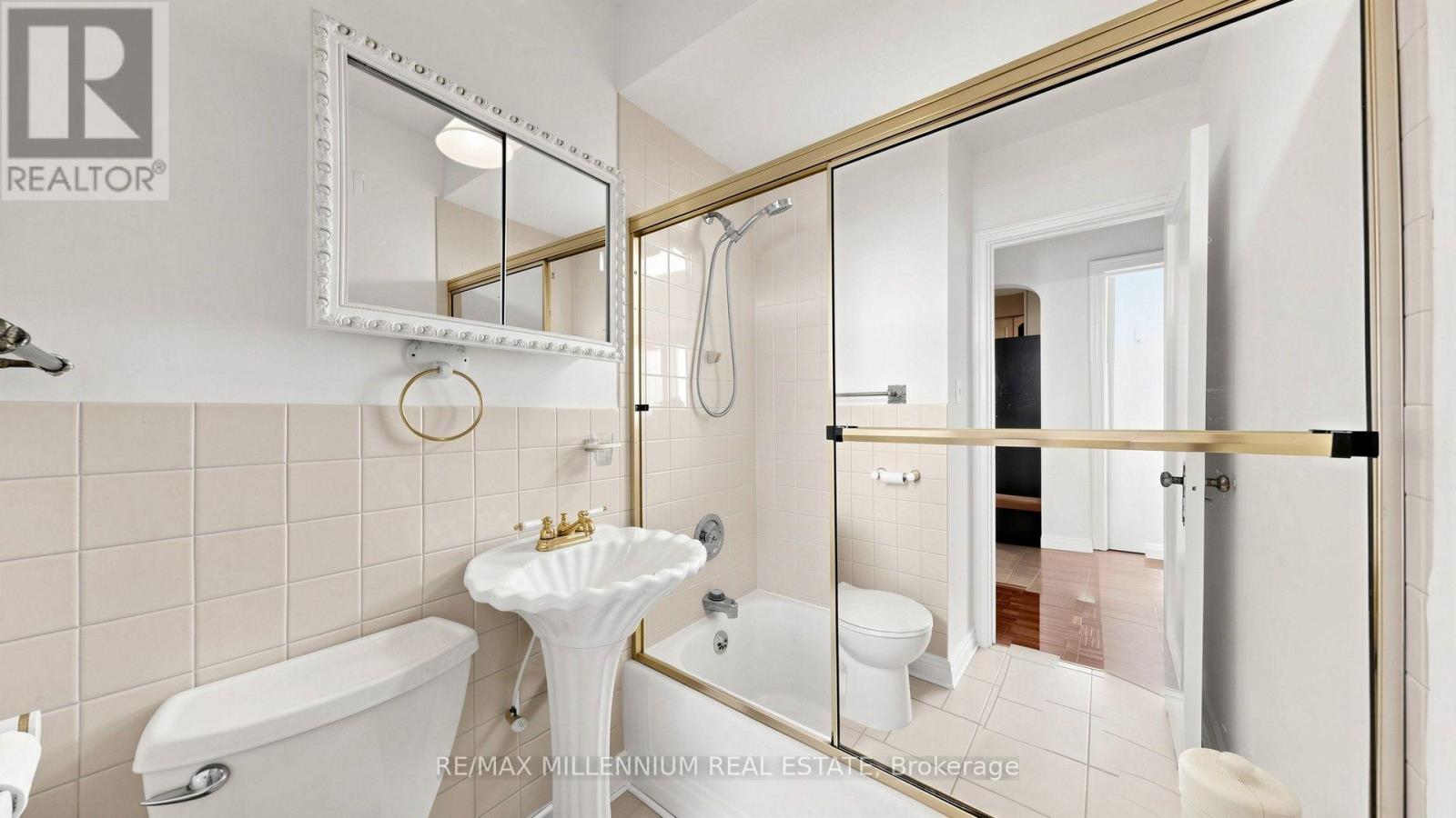 1159 Woodbine Avenue, Toronto, ON photo 19