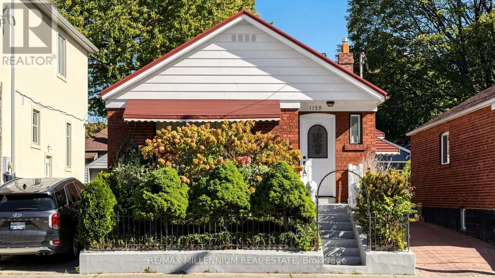 1159 WOODBINE AVENUE - 2