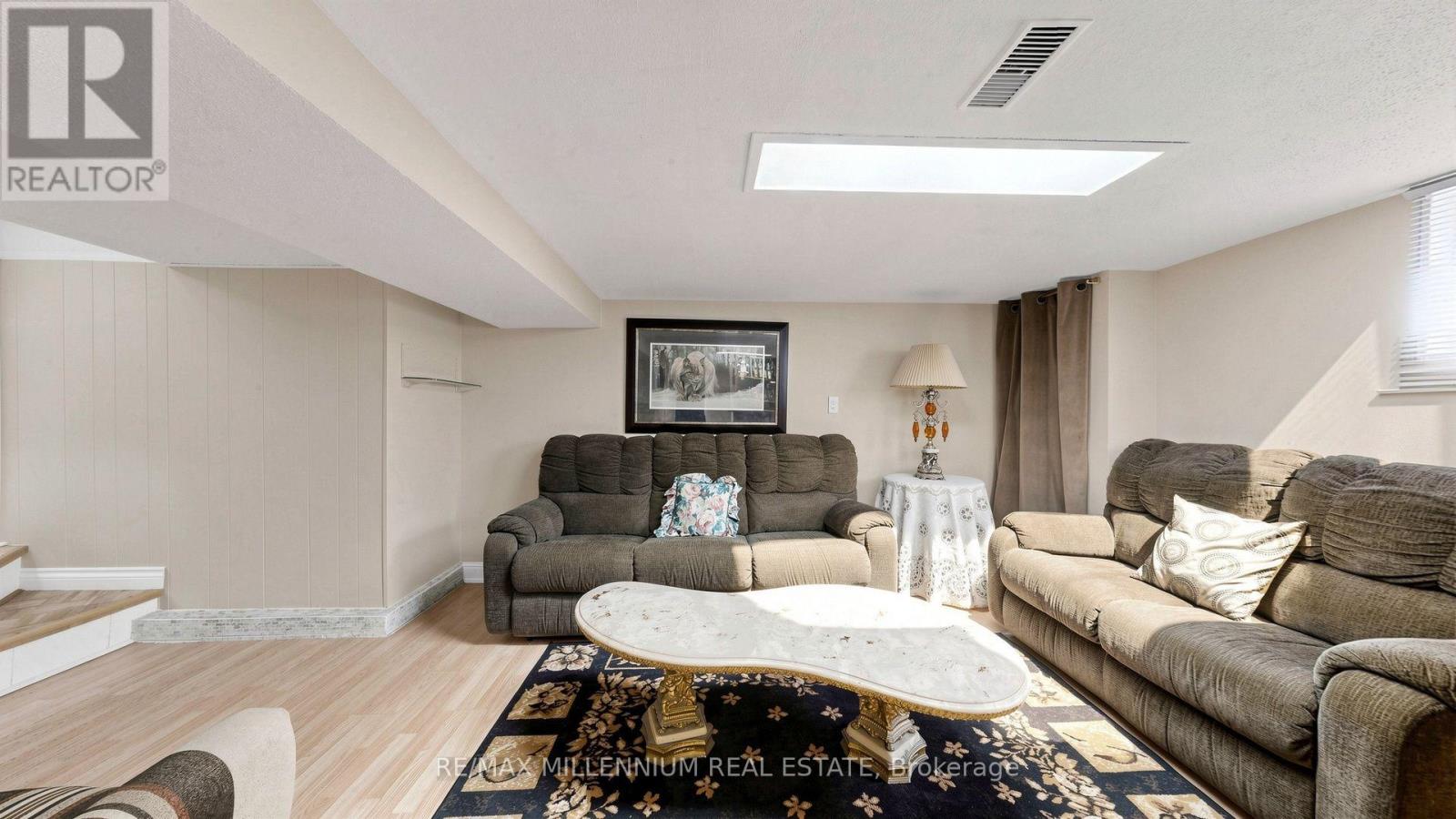 1159 Woodbine Avenue, Toronto, ON photo 27
