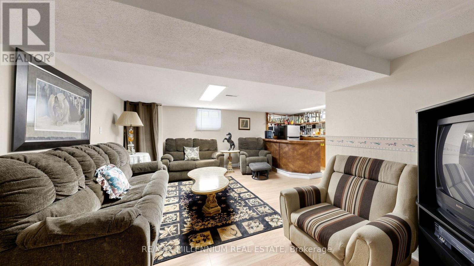 1159 Woodbine Avenue, Toronto, ON photo 28
