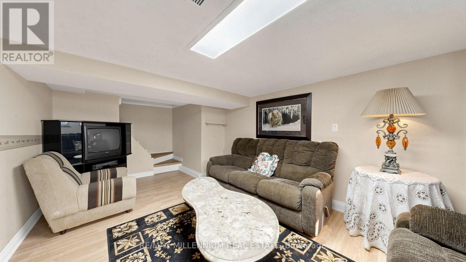 1159 WOODBINE AVENUE - 29