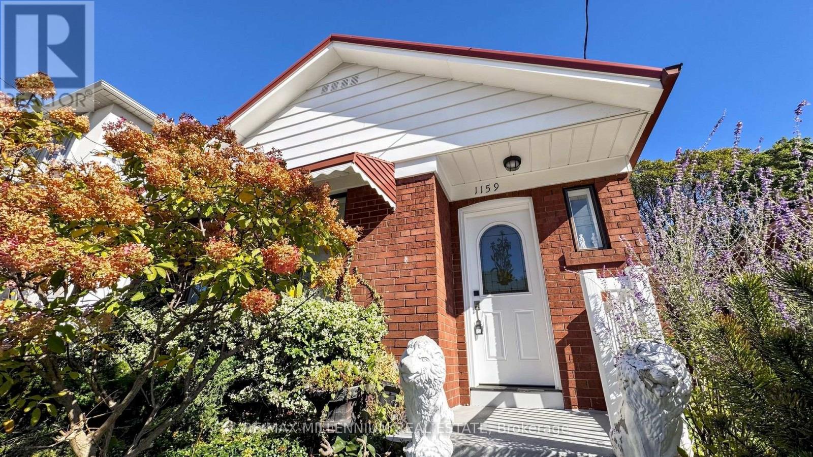 1159 Woodbine Avenue, Toronto, ON photo 4