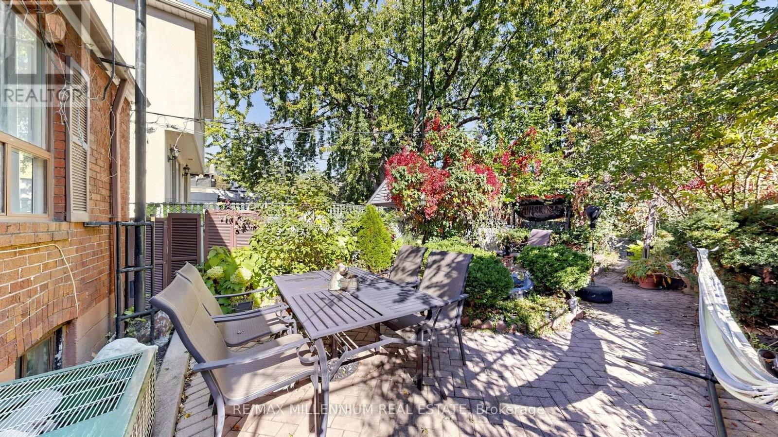 1159 WOODBINE AVENUE - 44