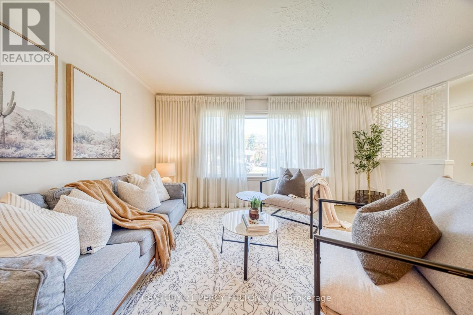 78 Gilroy Drive, Toronto, ON photo 2
