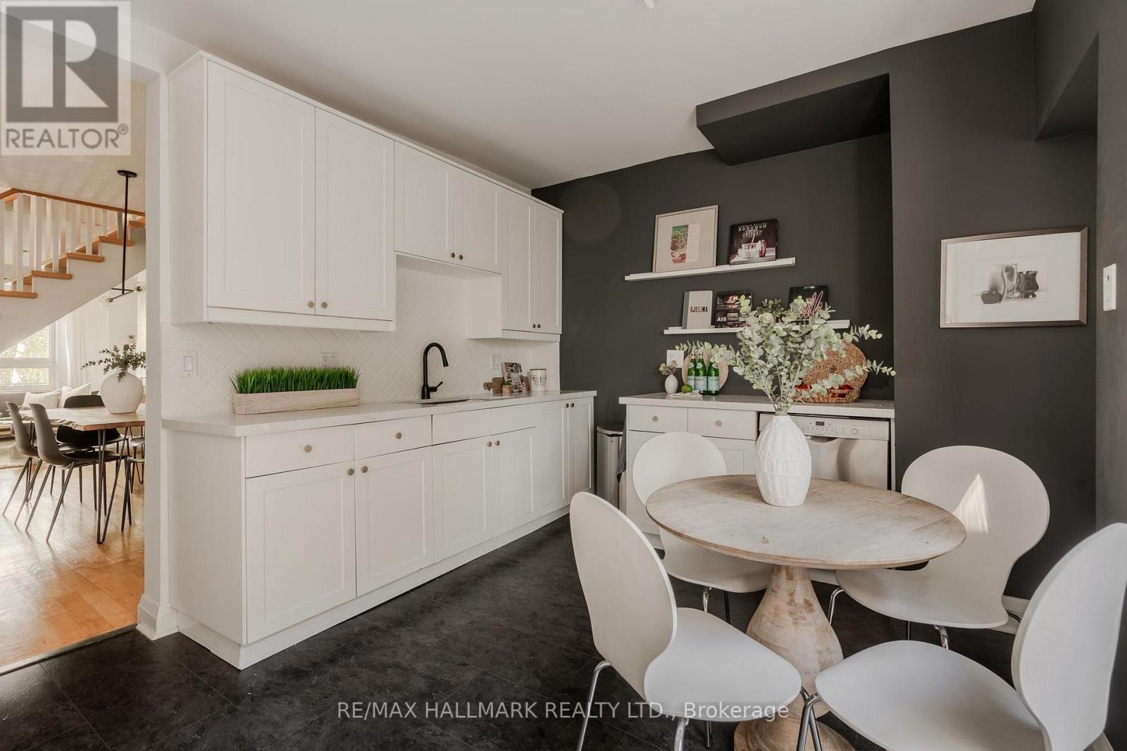 9 Prust Avenue, Toronto, ON photo 8