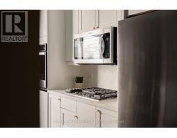 9 Prust Avenue, Toronto, ON M4L2M7 Photo 10
