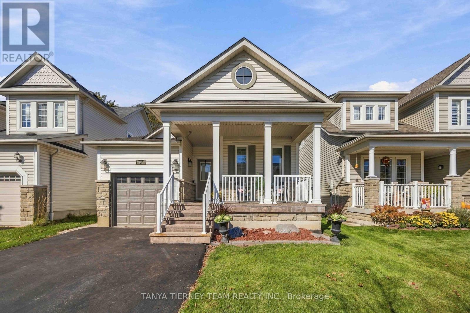 47 Mikayla Crescent, Whitby, ON