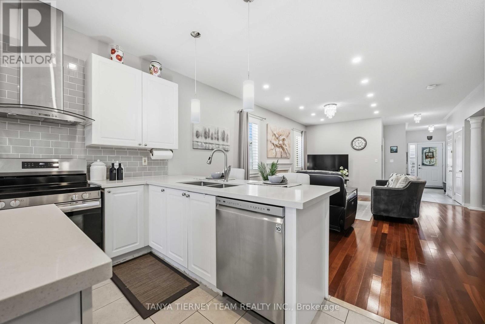 47 Mikayla Crescent, Whitby, ON photo 20