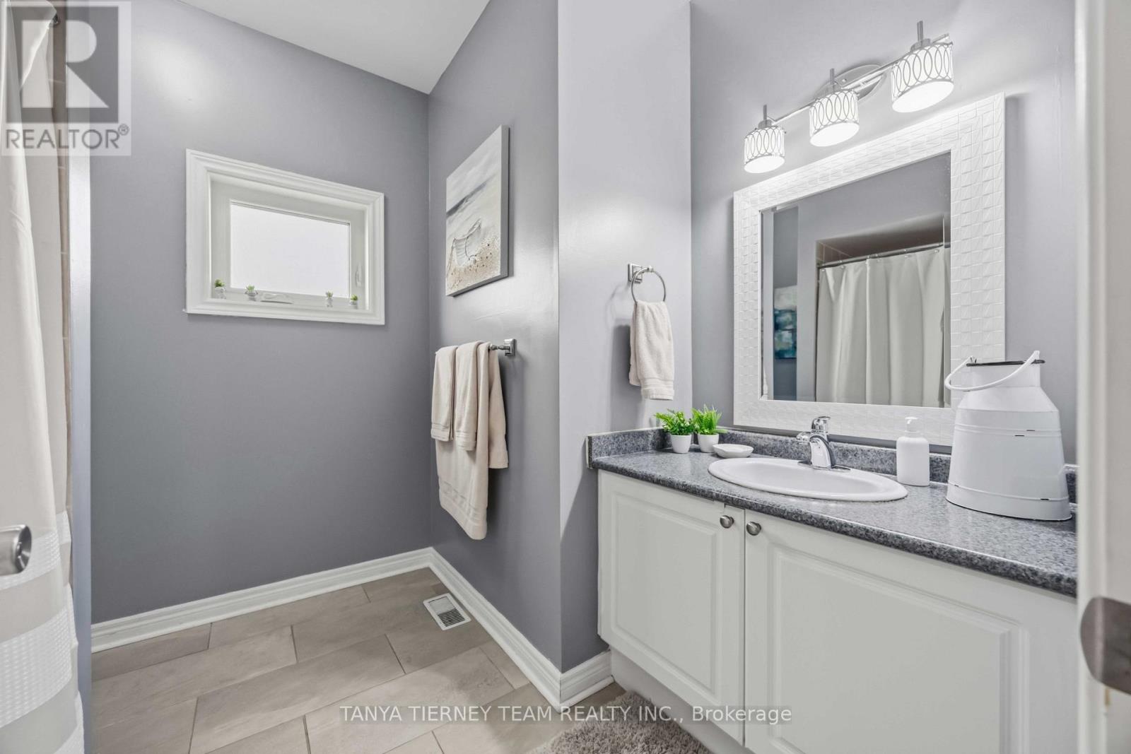 47 Mikayla Crescent, Whitby, ON photo 27