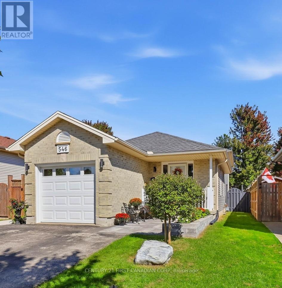 546 TALLTREE CRESCENT - 2