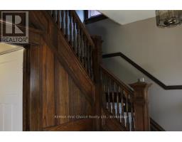 310 Algoma Street N, Thunder Bay, ON P7A5A9 Photo 12