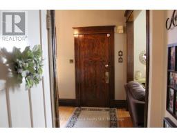 Foyer - 310 Algoma Street N, Thunder Bay, ON P7A5A9 Photo 8