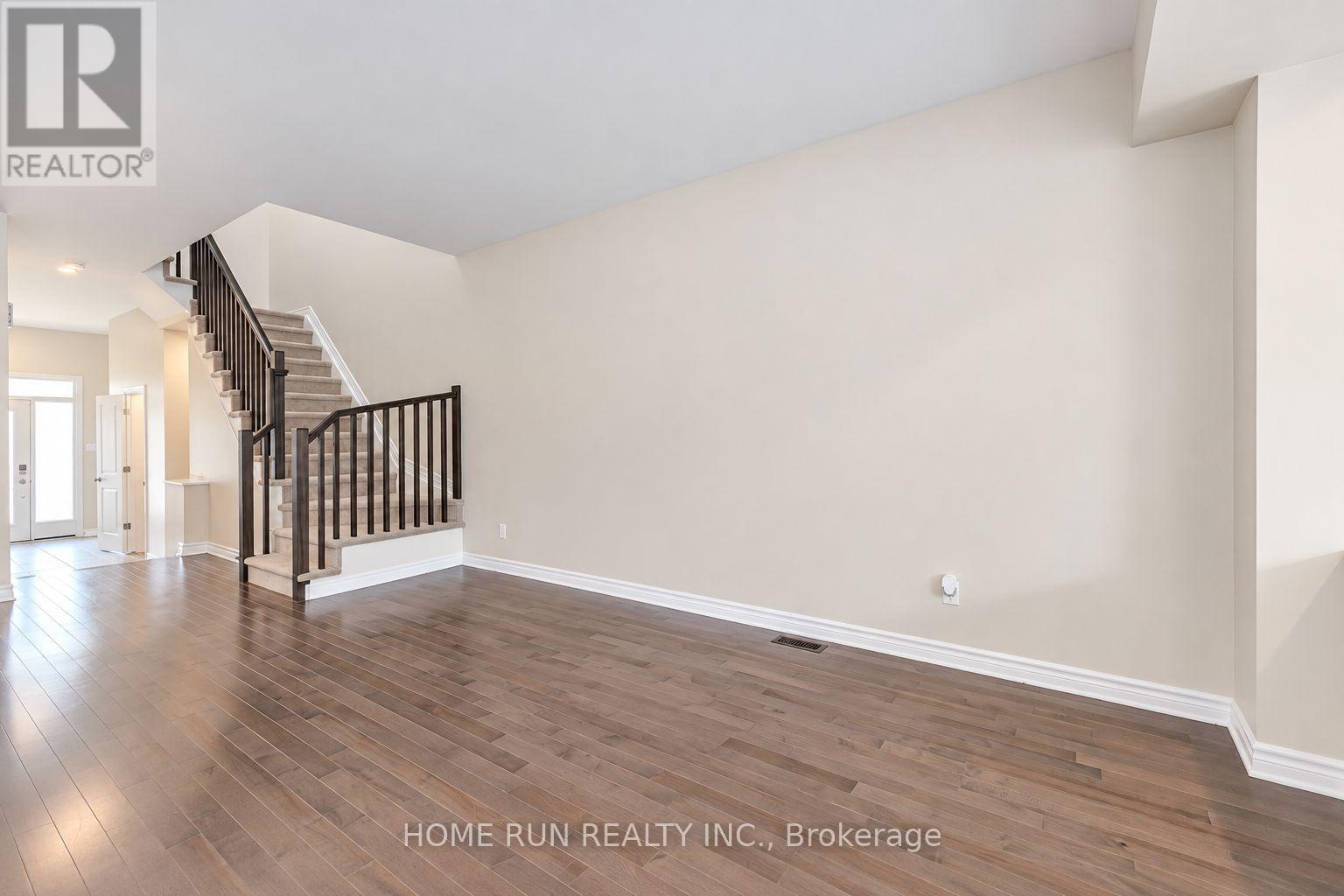 3 Bed, 3 Bath Townhouse for Sale in Ottawa – 785 CAIRN CRESCENT, Ottawa – MLS# X14101404 - Image 20