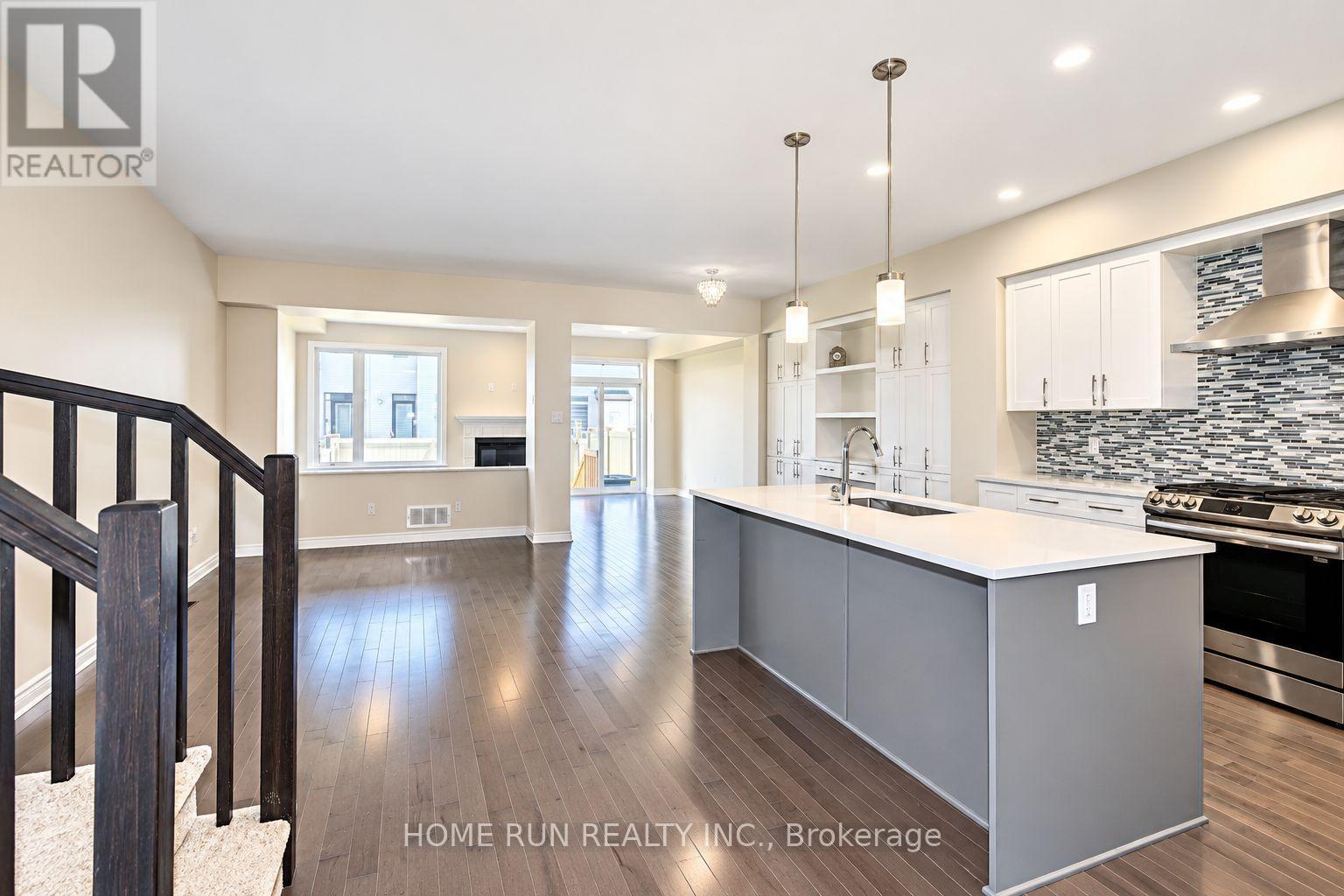 3 Bed, 3 Bath Townhouse for Sale in Ottawa – 785 CAIRN CRESCENT, Ottawa – MLS# X14101404 - Image 7