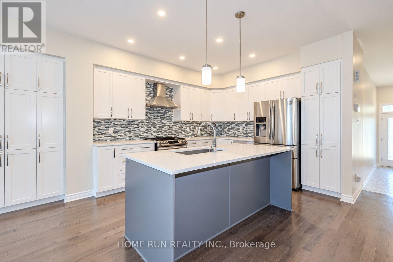 3 Bed, 3 Bath Townhouse for Sale in Ottawa – 785 CAIRN CRESCENT, Ottawa – MLS# X14101404 - Image 9