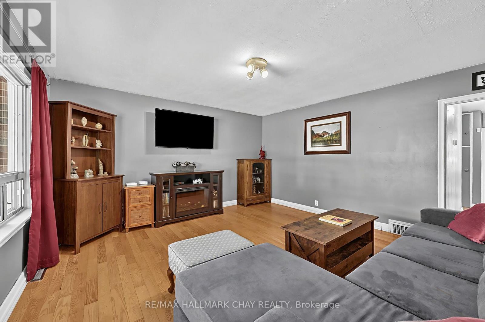 90 Roxborough Road, Newmarket, ON photo 7