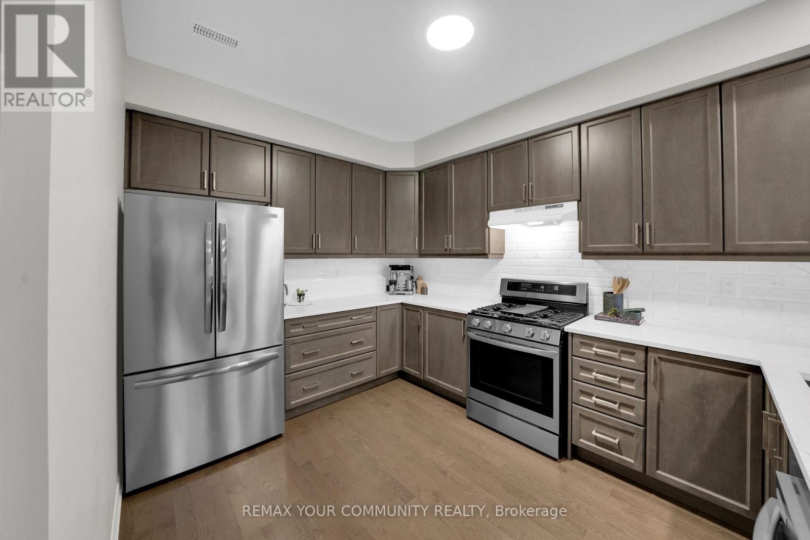 104 Holyrood Crescent, Vaughan, ON photo 18