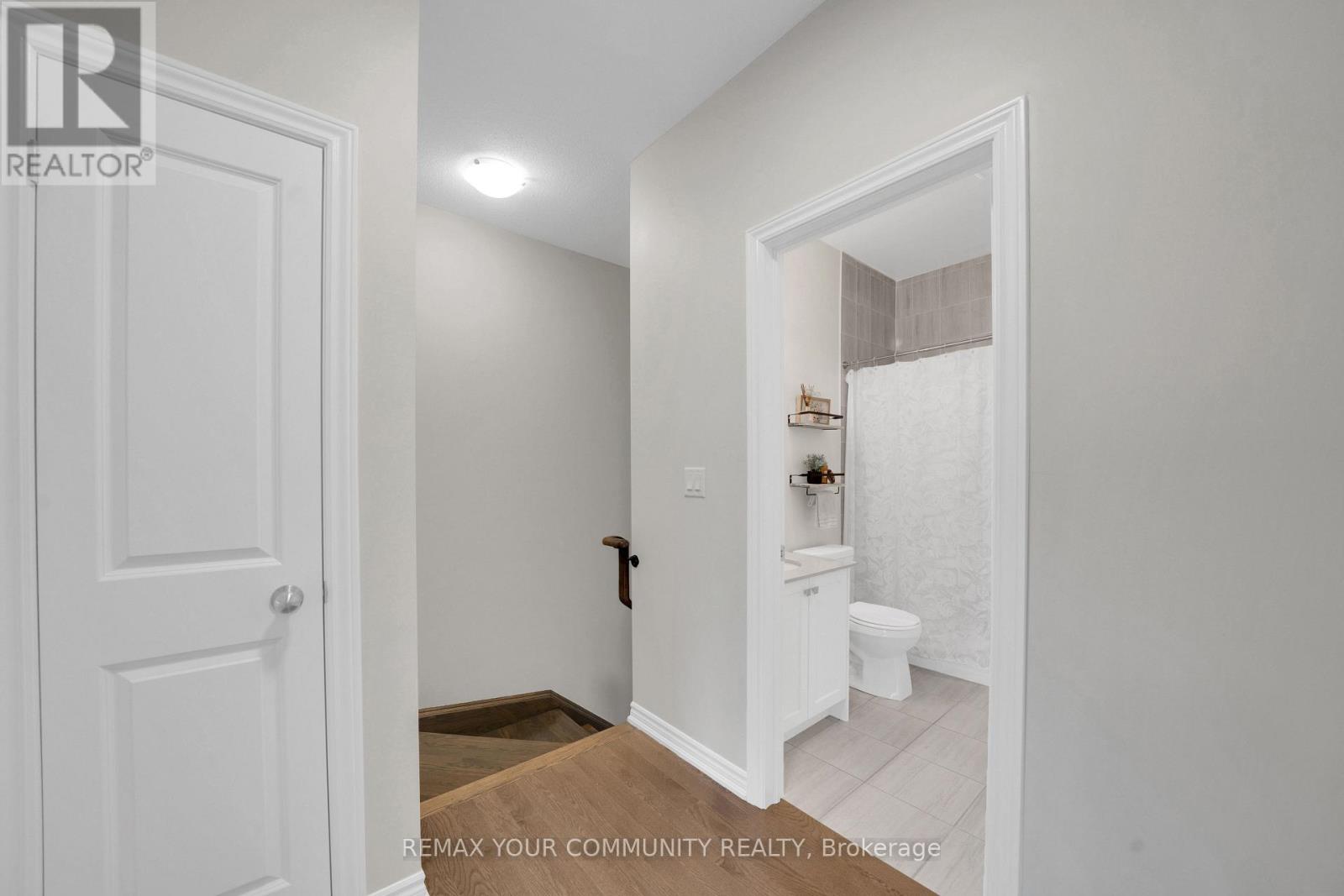 104 Holyrood Crescent, Vaughan, ON photo 25