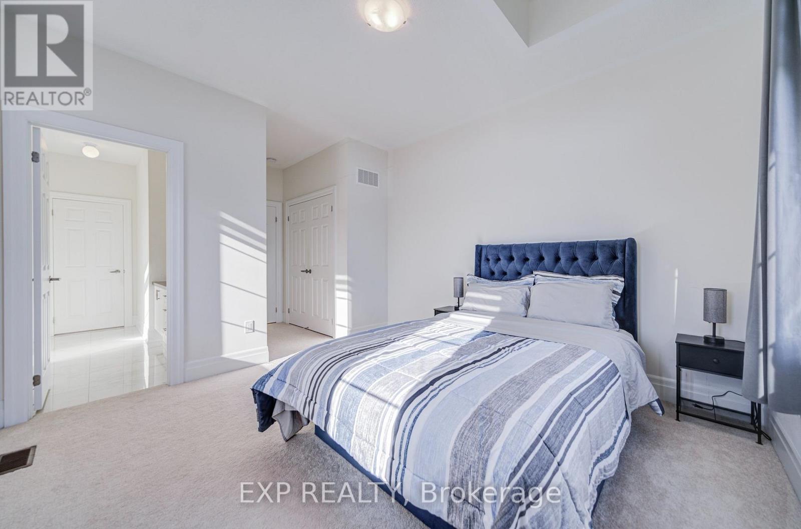 2 Pietrowski Drive, Georgina, ON photo 37