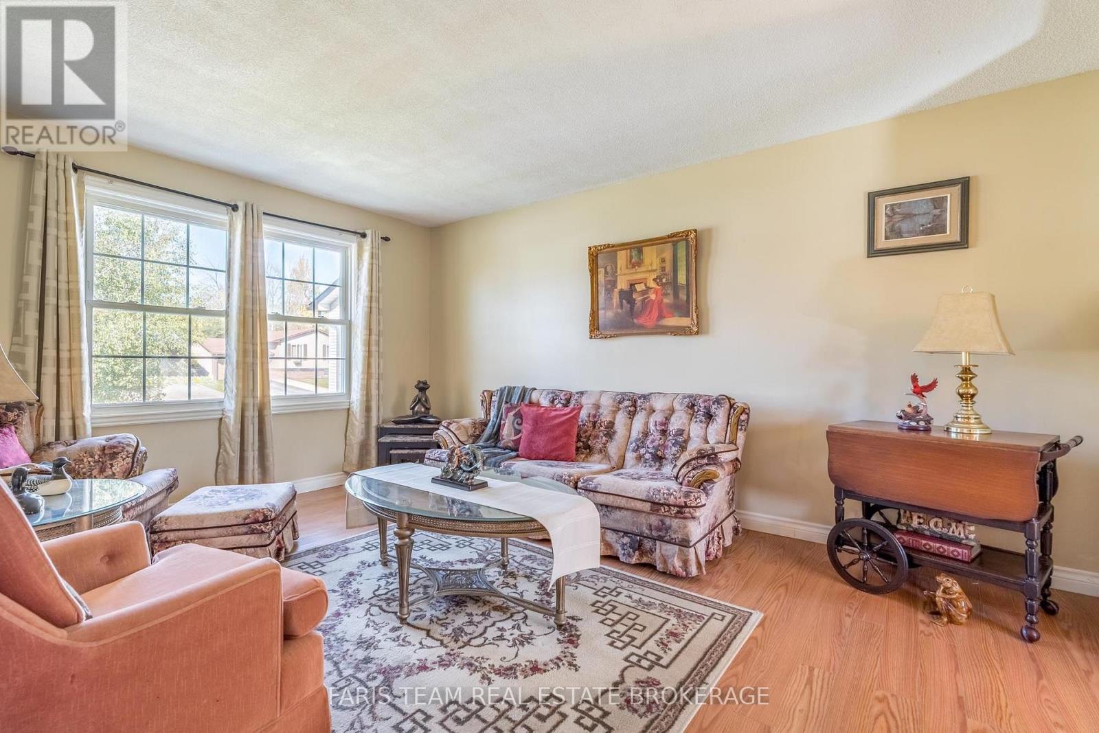 163 Shannon Street, Orillia photo 8