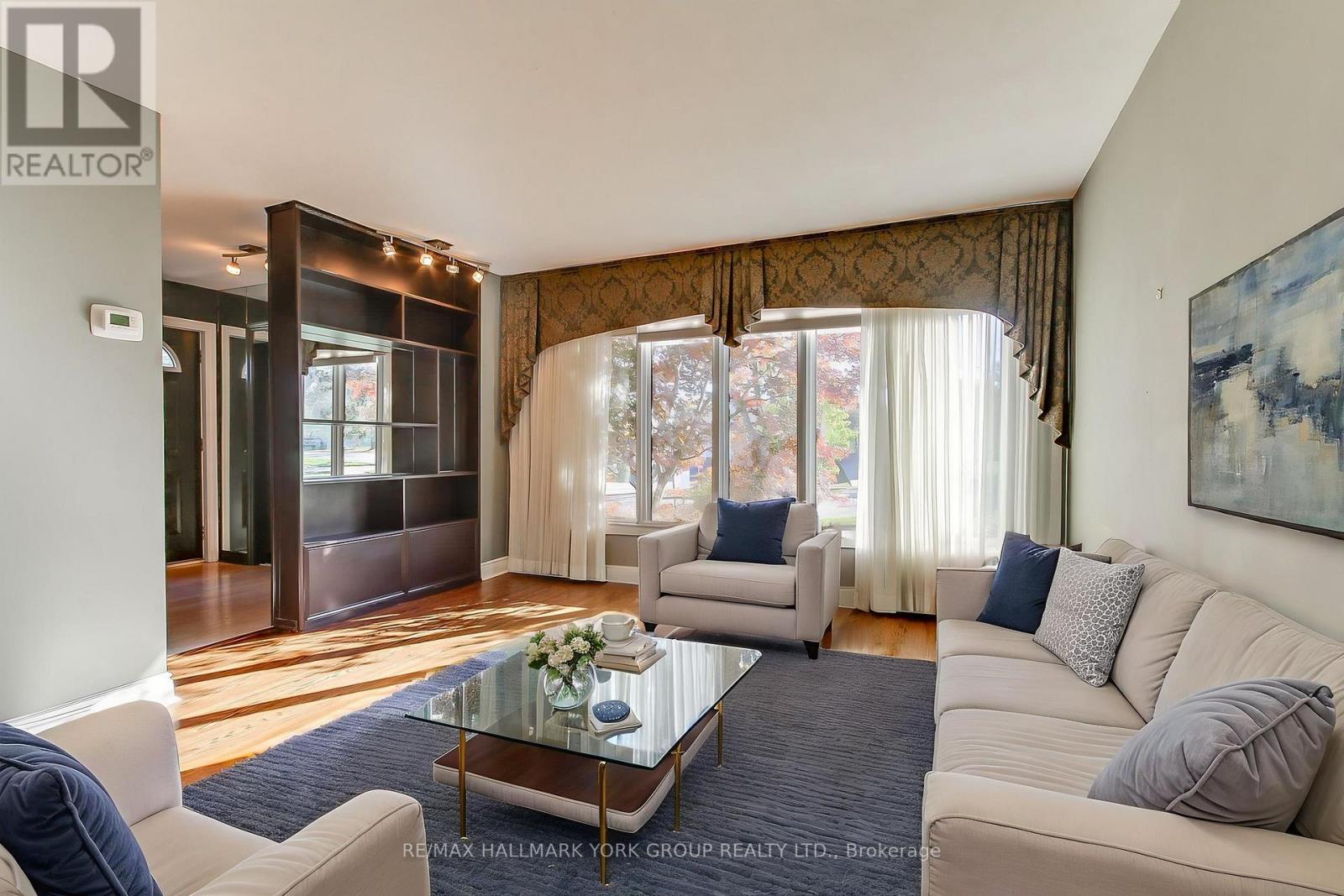 10 Harefield Drive, Toronto, ON photo 10
