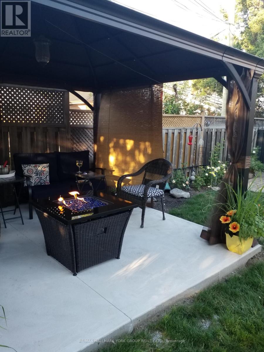 10 Harefield Drive, Toronto, ON photo 42