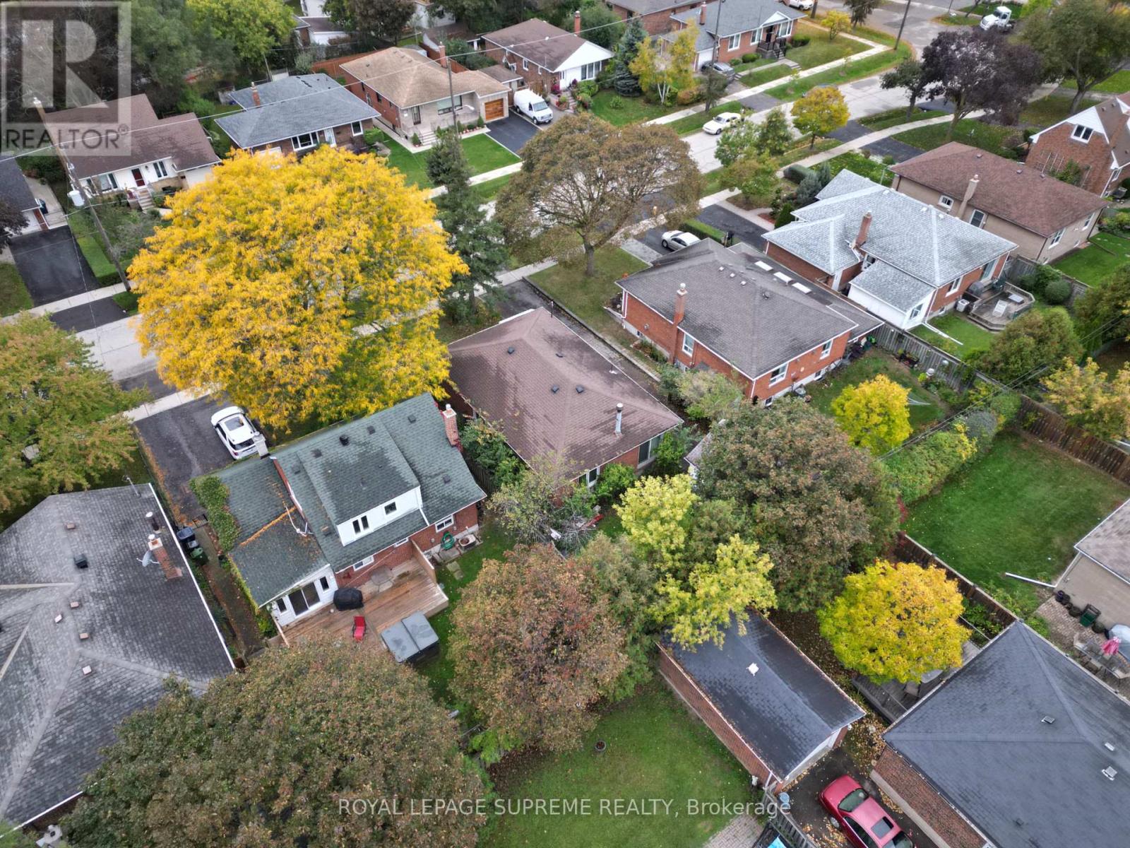 19 Bridgetown Drive, Toronto, ON photo 5