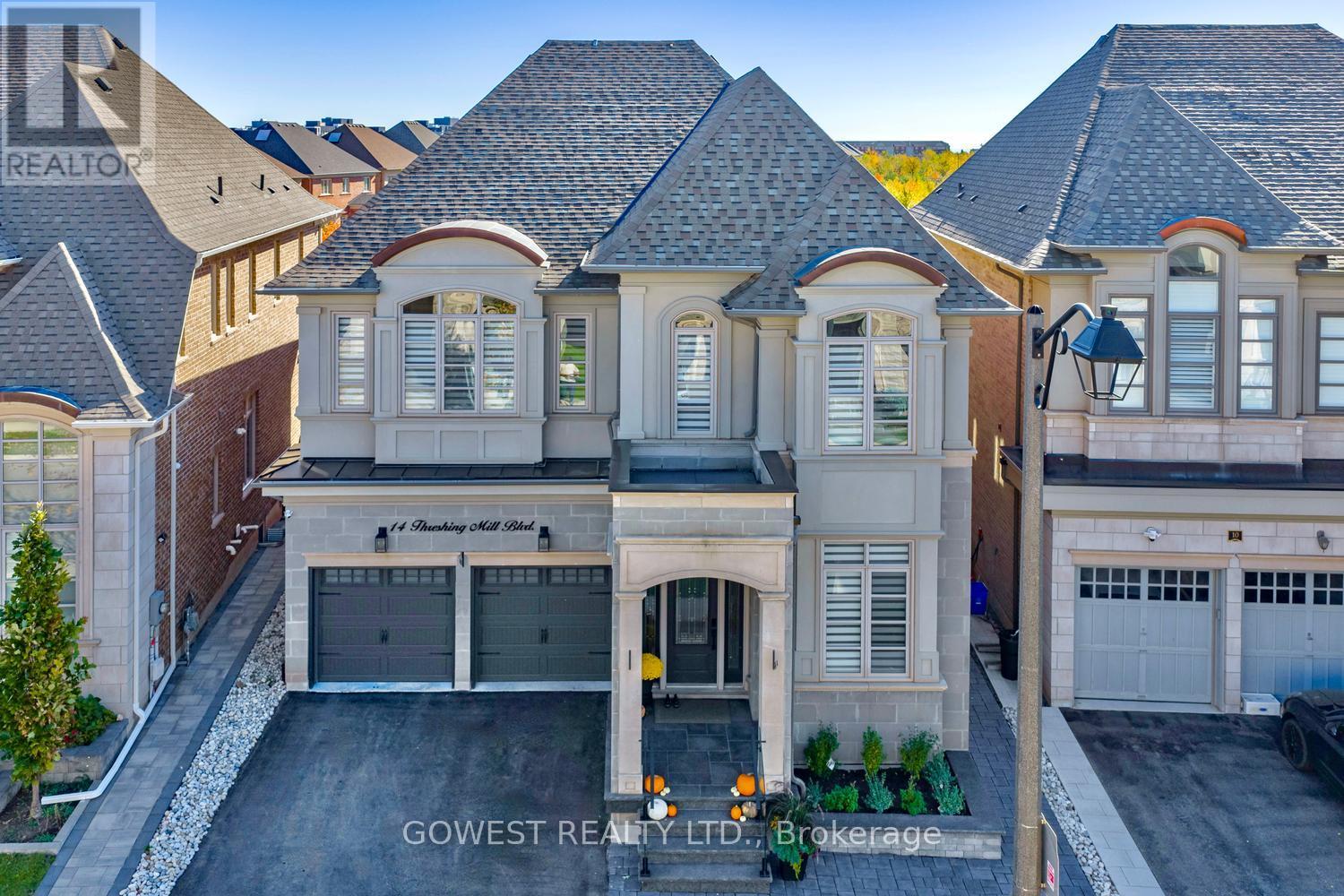 14 Threshing Mill Boulevard, Oakville, ON photo 2
